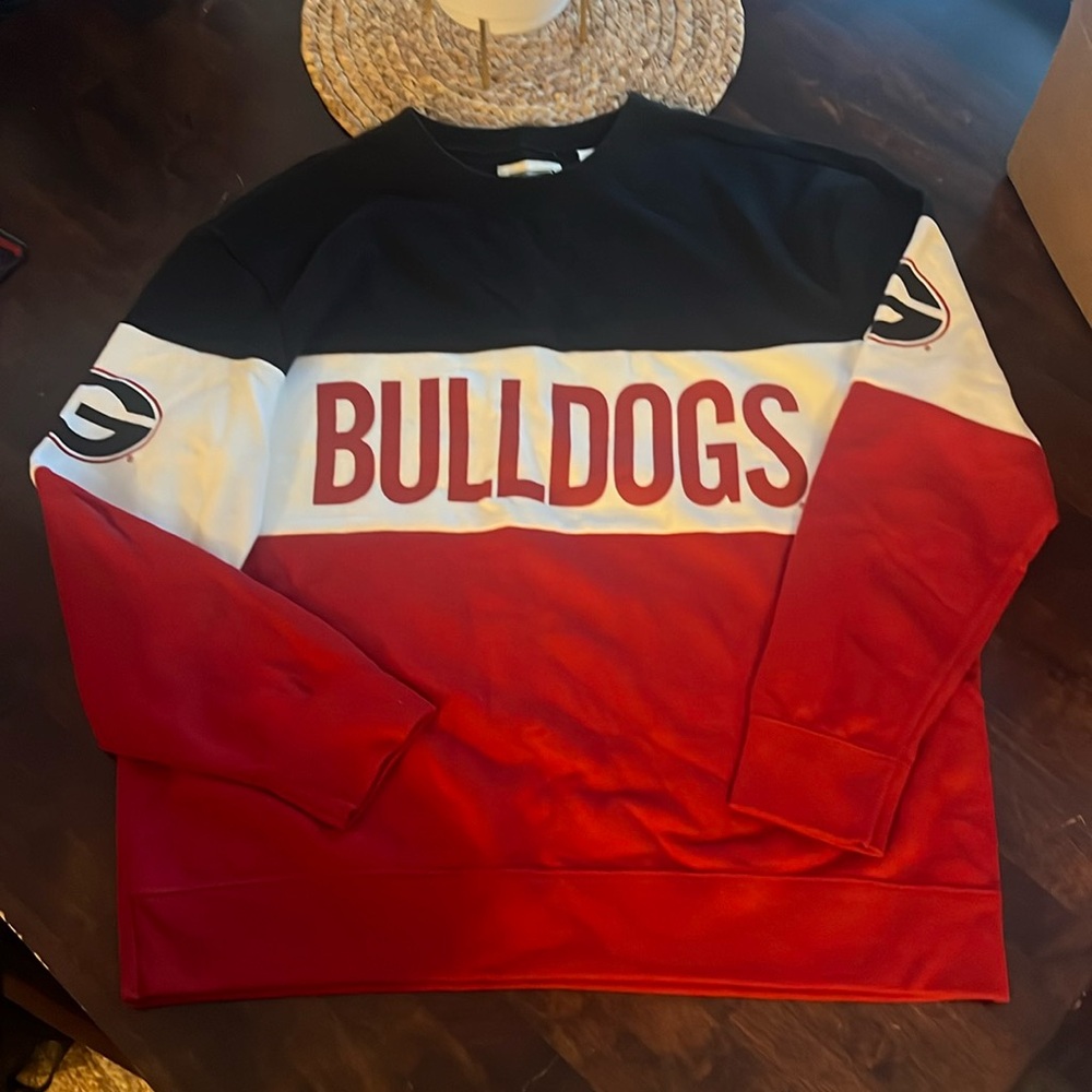 Women’s AE Tailgate Georgia sweatshirt